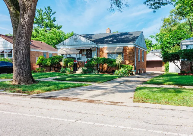 Homes for sale in Westchester, IL | 1542 Gardner Rd, Westchester, IL 60154 | MLS# 12685667
