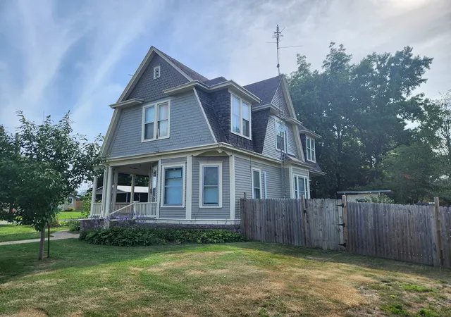 Homes for sale in Pinckneyville, IL | 401 Mason St, Pinckneyville, IL 62274 | MLS# 12685670