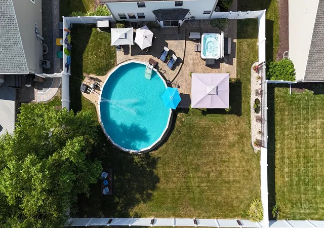 Photo 2 of Single family home for sale at 1806 Wintercrest Ct, Shorewood, IL 60404 | MLS# 12685671 | Listing updated on 2026-09-23