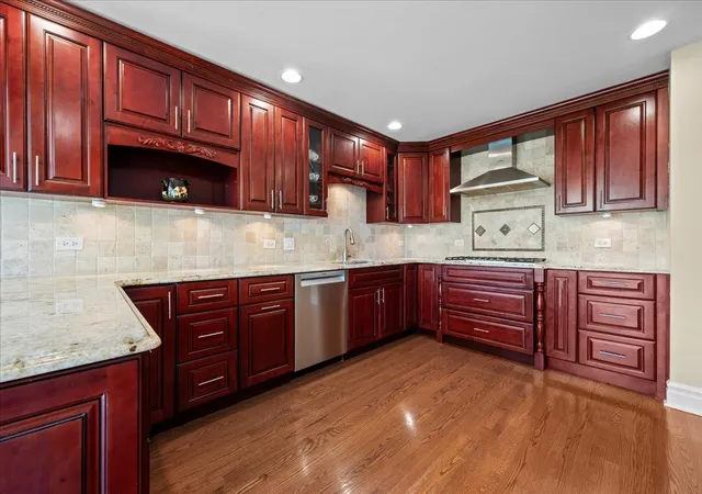 Homes for sale in Highland Park, IL | 2925 Parkside Dr, Highland Park, IL 60035 | MLS# 12685702