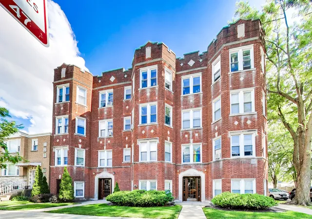 1st image of 4857 W Roscoe St #1, Chicago, IL 60641 | MLS# 12685710