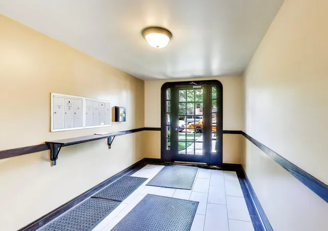 3rd image of 4857 W Roscoe St #1, Chicago, IL 60641 | MLS# 12685710