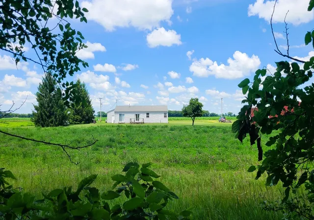 Homes for sale in Lyndon, IL | 9830 Yorktown Rd, Lyndon, IL 61261 | MLS# 12685716