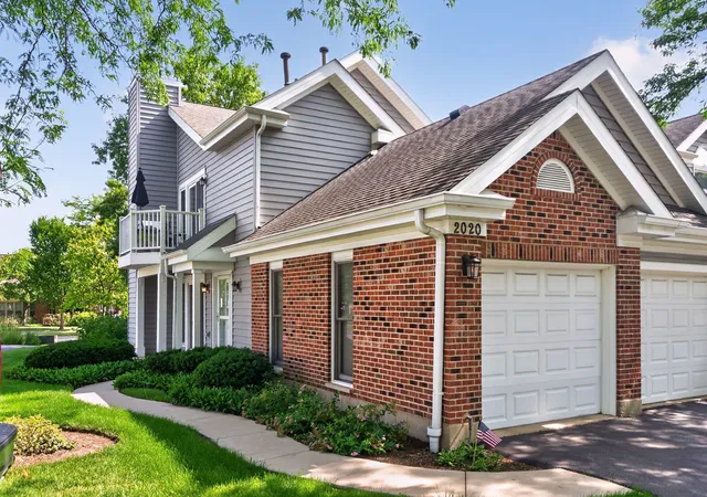 Homes for sale in Arlington Heights, IL | 2020 N Stillwater Rd #2020, Arlington Heights, IL 60004 | MLS# 12685725