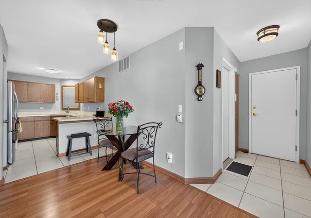 Homes for sale in Arlington Heights, IL | 2020 N Stillwater Rd #2020, Arlington Heights, IL 60004 | MLS# 12685725