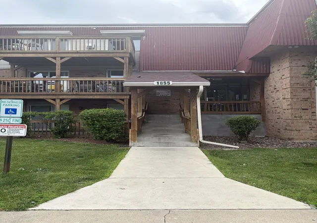 Homes for sale in Aurora, IL | 1855 Tall Oaks Dr #3301, Aurora, IL 60505 | MLS# 12685743