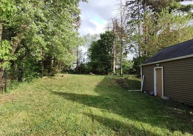 4th image of 1826 Ohio Pkwy, Rockford, IL 61108 | MLS# 12685753