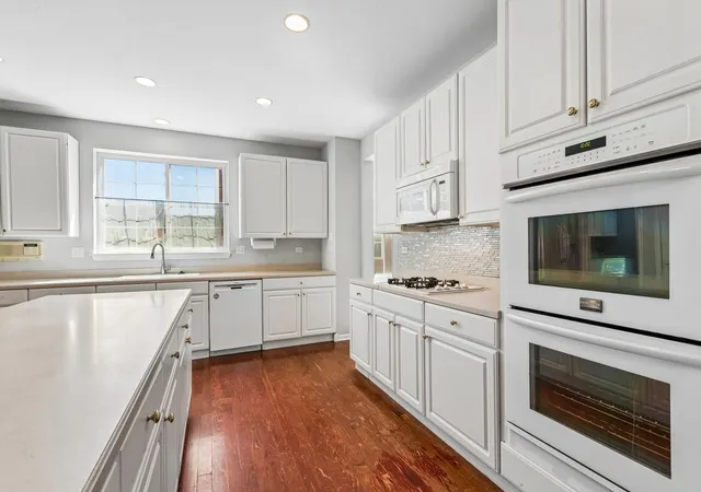 Homes for sale in Vernon Hills, IL | 152 Ranney Ave, Vernon Hills, IL 60061 | MLS# 12685758