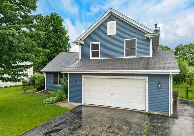 Homes for sale in Machesney Park, IL | 8448 Centaur Dr, Machesney Park, IL 61115 | MLS# 12685829