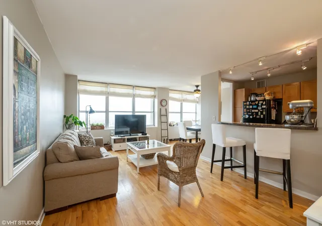 2nd image of 655 W Irving Park Rd #2213, Chicago, IL 60613 | MLS# 12685846
