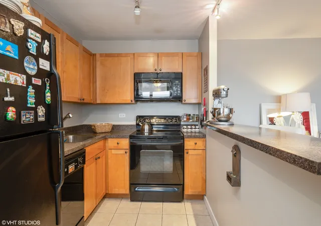 5th image of 655 W Irving Park Rd #2213, Chicago, IL 60613 | MLS# 12685846