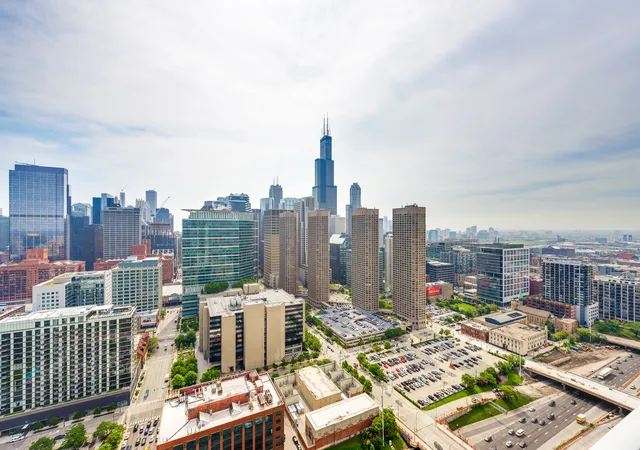 2nd image of 737 W Washington Blvd, Chicago, IL 60661