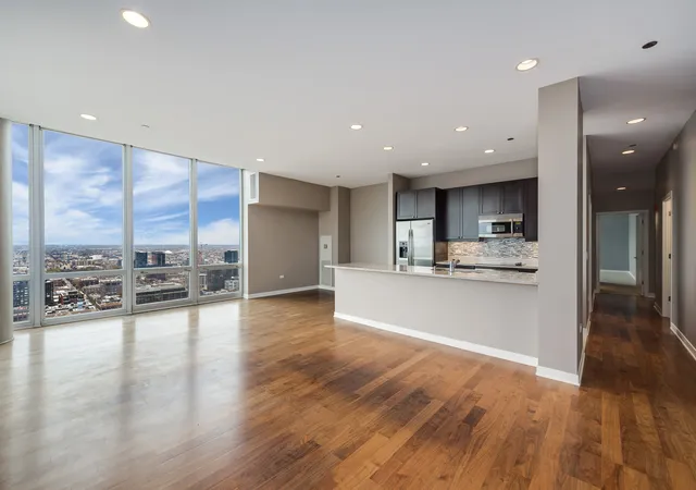 3rd image of 737 W Washington Blvd #3608, Chicago, IL 60661 | MLS# 12685854