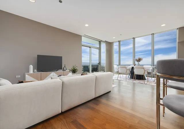 4th image of 737 W Washington Blvd #3608, Chicago, IL 60661 | MLS# 12685854