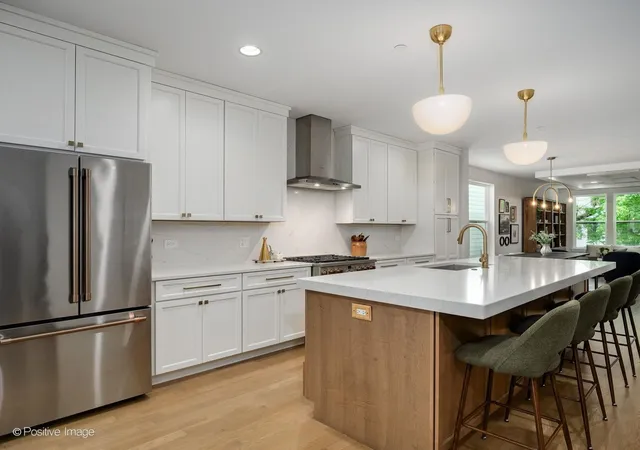 2nd image of 1938 N Sawyer Ave #1, Chicago, IL 60647 | MLS# 12685875
