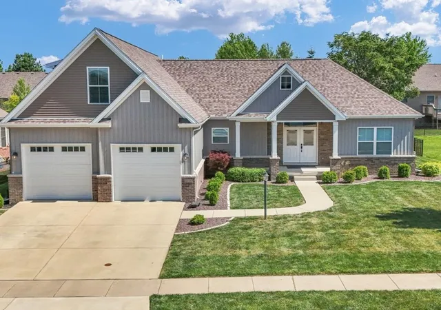 Homes for sale in Mahomet, IL | 1606 Kassen Ave, Mahomet, IL 61853 | MLS# 12685890