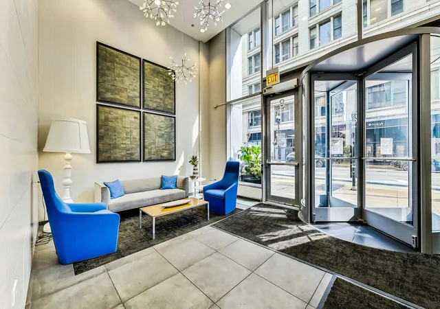 3rd image of 8 E Randolph St, Chicago, IL 60601