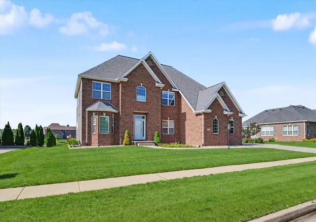 Photo 2 of Single family home for sale at 609 Carrera Dr, Savoy, IL 61874 | MLS# 12685896 | Listing updated on 2026-07-19