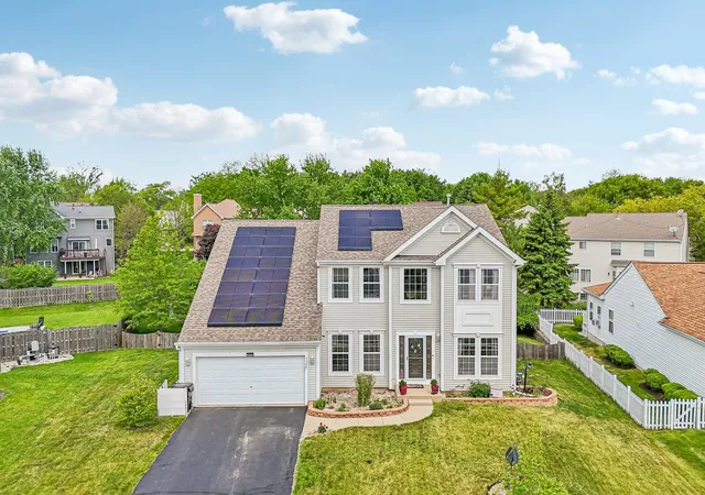 Homes for sale in Mc Henry, IL | 4608 Joyce Ln, Mc Henry, IL 60050 | MLS# 12685897