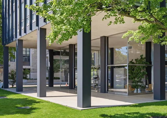 2nd image of 860 N Lake Shore Dr #21K, Chicago, IL 60611 | MLS# 12685906