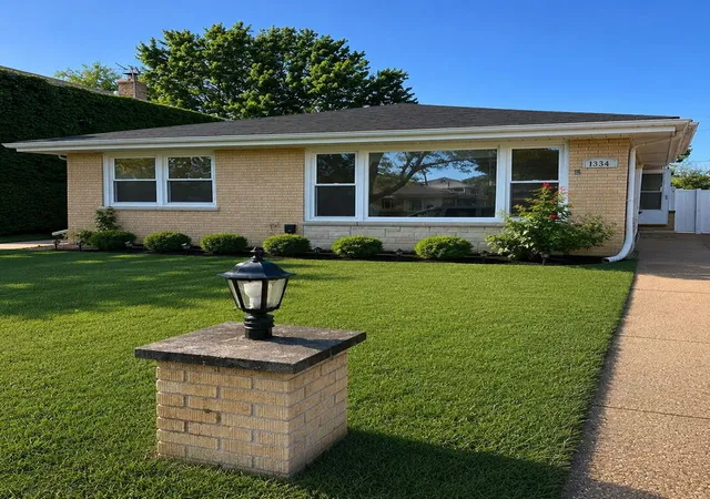 3rd image of 8344 Kedvale Ave, Skokie, IL 60076 | MLS# 12685957