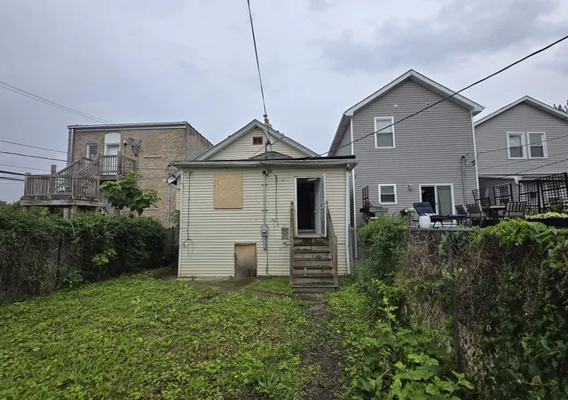 Homes for sale in Chicago, IL | 426 N Trumbull Ave, Chicago, IL 60624 | MLS# 12685982