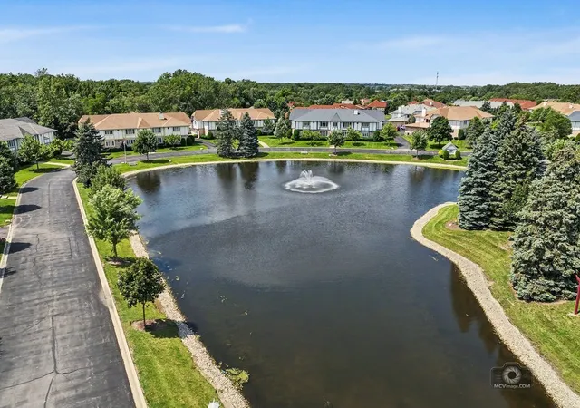 2nd image of 11657 S Matterhorn Cir, Palos Park, IL 60464