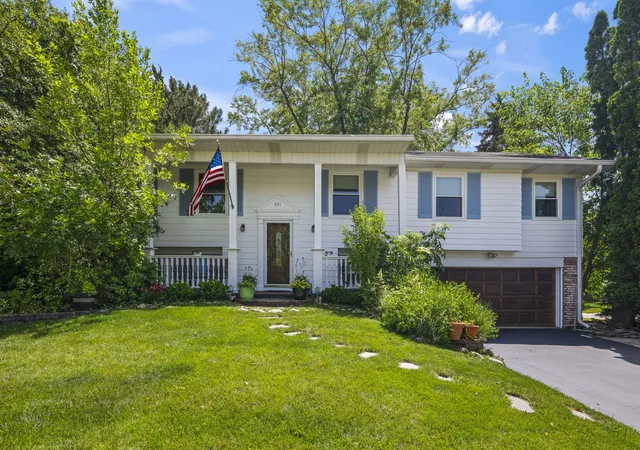 Homes for sale in Buffalo Grove, IL | 881 Woodhollow Ln, Buffalo Grove, IL 60089 | MLS# 12686035