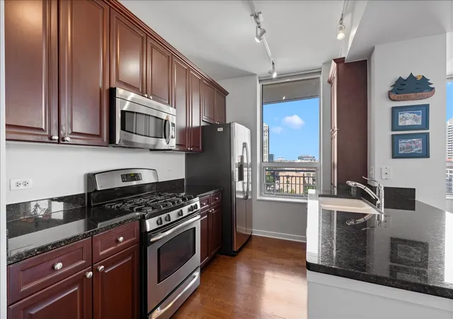 3rd image of 330 W Grand Ave #1104, Chicago, IL 60654 | MLS# 12686065