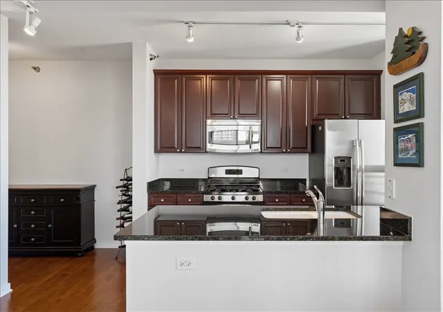 4th image of 330 W Grand Ave #1104, Chicago, IL 60654 | MLS# 12686065