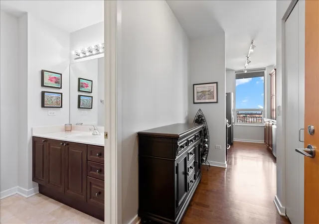 5th image of 330 W Grand Ave #1104, Chicago, IL 60654 | MLS# 12686065