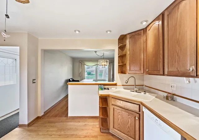 4th image of 11115 Martindale Dr, Westchester, IL 60154 | MLS# 12686070