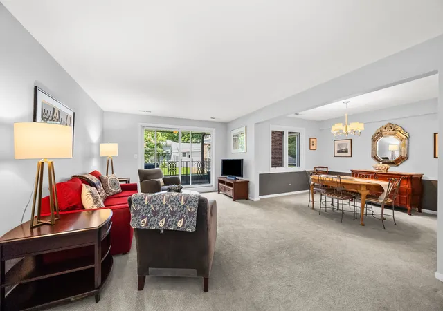 2nd image of 2333 Central St #206, Evanston, IL 60201 | MLS# 12686072