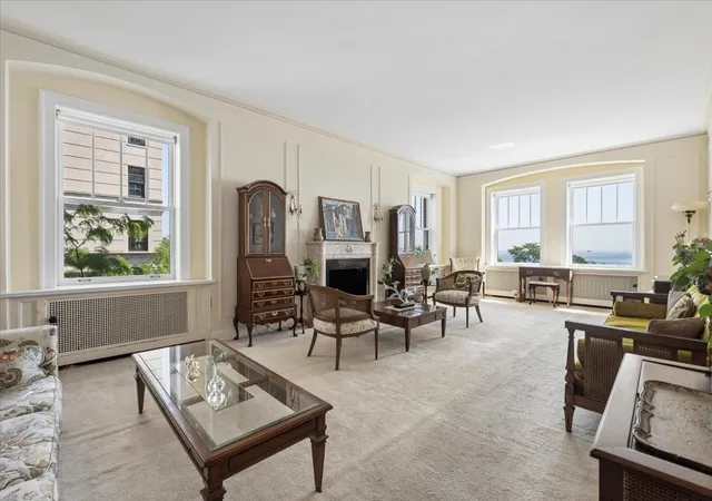 Photo 2 of Townhouse for sale at 1448 N Lake Shore Dr #5B, Chicago, IL 60610 | MLS# 12686082 | Listing updated on 2026-08-03
