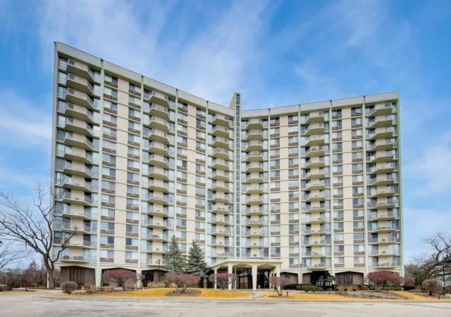 Homes for sale in Oak Brook, IL | 40 N Tower Rd #4F, Oak Brook, IL 60523 | MLS# 12686104