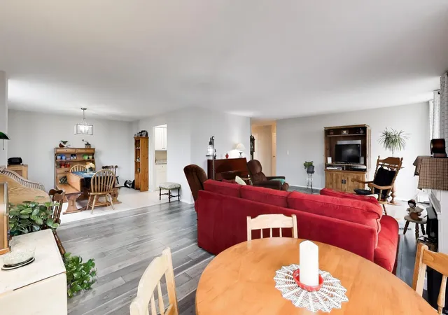 Homes for sale in Oak Brook, IL | 40 N Tower Rd #4F, Oak Brook, IL 60523 | MLS# 12686104