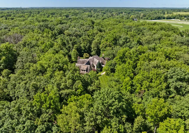 5th image of 33W551 Hub Rd, Wayne, IL 60184 | MLS# 12686157