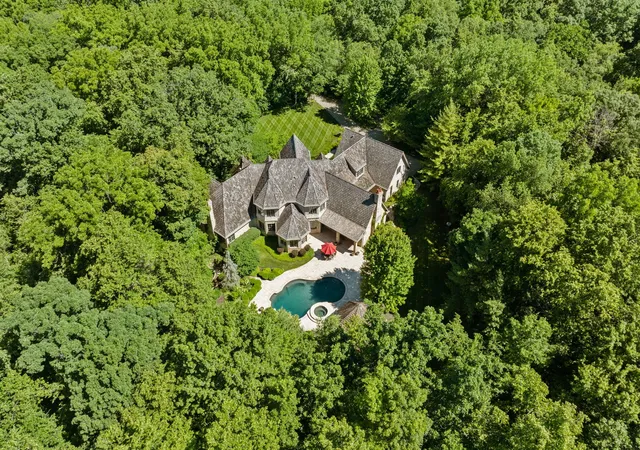 57th image of 33w551 Hub Rd, Wayne, IL 60184 | MLS# 12686157