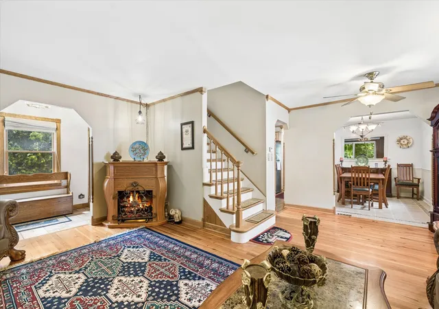 3rd image of 319 Leclaire Ave, Wilmette, IL 60091 | MLS# 12686173