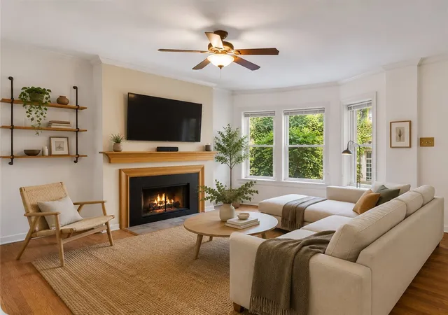 Homes for sale in Chicago, IL | 867 W Cornelia Ave #1, Chicago, IL 60657 | MLS# 12686217