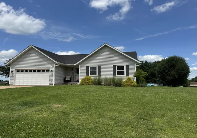 Homes for sale in Aledo, IL | 1204 Ne 5th Ave, Aledo, IL 61231 | MLS# 12686218