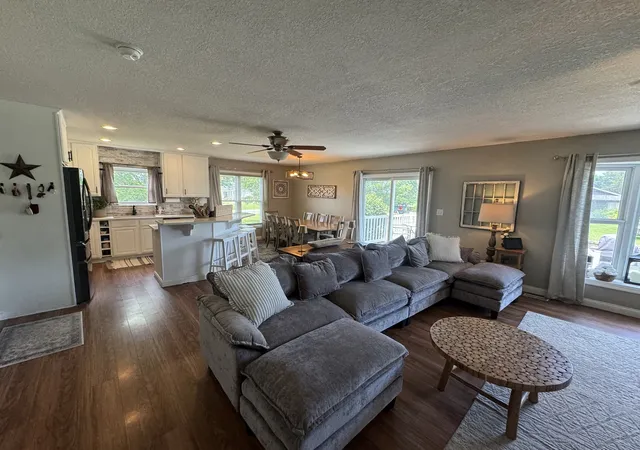 Homes for sale in Aledo, IL | 1204 Ne 5th Ave, Aledo, IL 61231 | MLS# 12686218