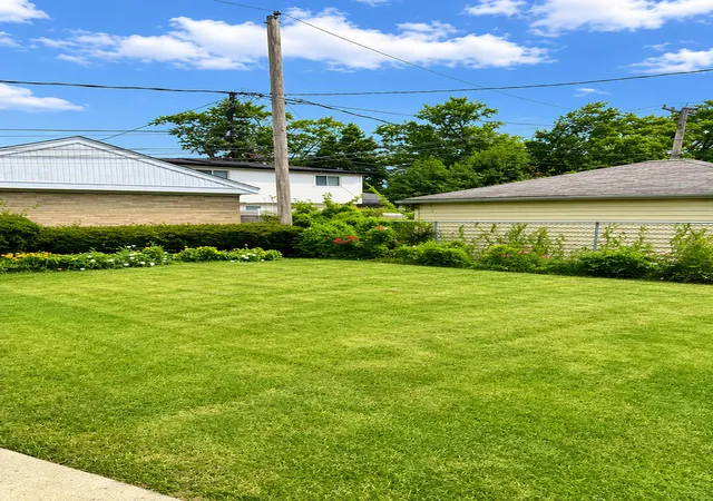 3rd image of 10616 Essex St, Westchester, IL 60154 | MLS# 12686236