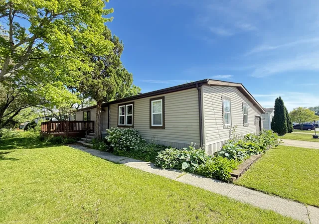 2nd image of 462 Huntsbridge Rd, Matteson, IL 60443 | MLS# 12686241