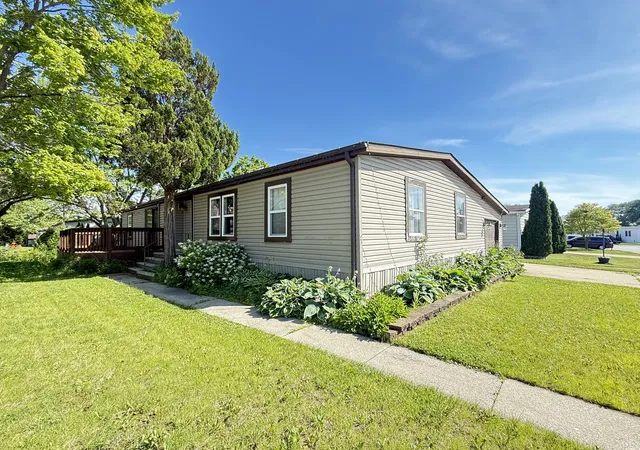 3rd image of 462 Huntsbridge Rd, Matteson, IL 60443 | MLS# 12686241