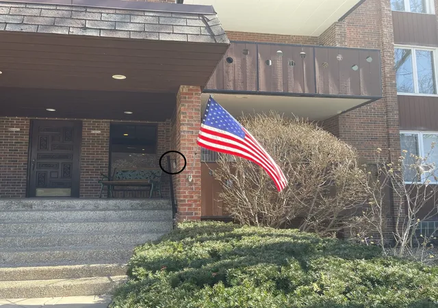 3rd image of 121 S Spruce Ave, Wood Dale, IL 60191