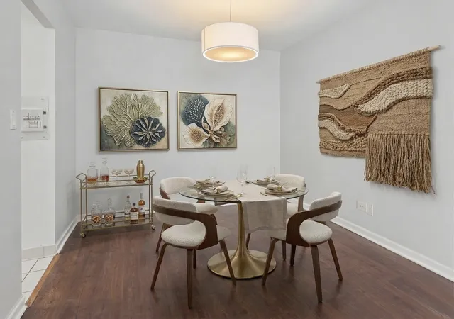 4th image of 6171 N Sheridan Rd, Chicago, IL 60660