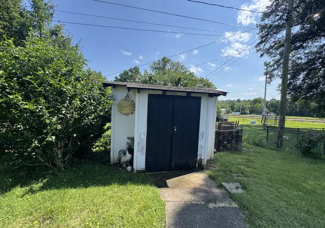4th image of 1008 W Jay St, Vandalia, IL 62471 | MLS# 12686326