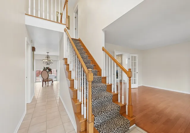 2nd image of 18036 Crystal Ln, Lansing, IL 60438 | MLS# 12686404