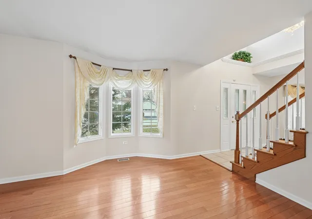 3rd image of 18036 Crystal Ln, Lansing, IL 60438 | MLS# 12686404